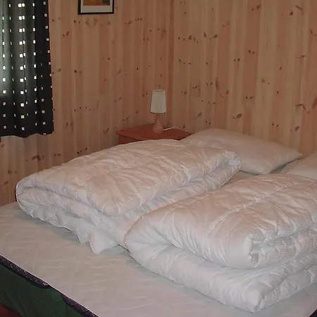 5 Bedroom Awesome In Сasa de vacaciones *