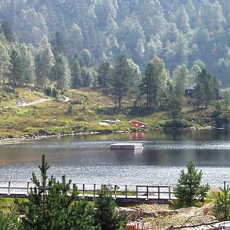 Сasa de vacaciones 5 Bedroom Awesome In Kvinlog